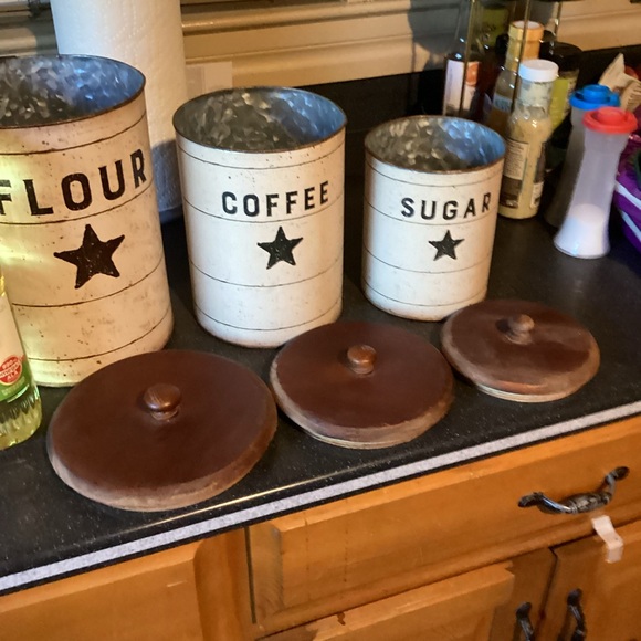 3piece canister set. Off white, star on each. - Picture 2 of 6